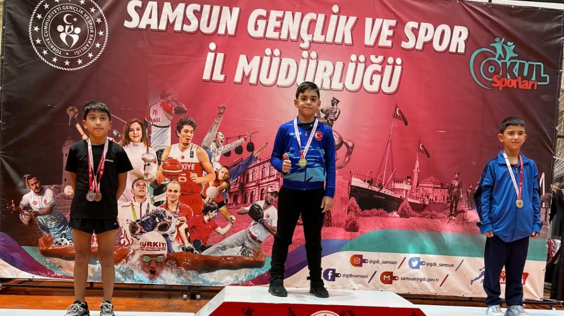 Okulumuz 5. Sınıf Öğrencisi Ata KANAT Trambolin Cimnastik Karadeniz Turnuvasında 1. oldu.